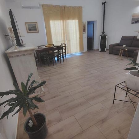Casa Emma Apartment Cabras Ngoại thất bức ảnh