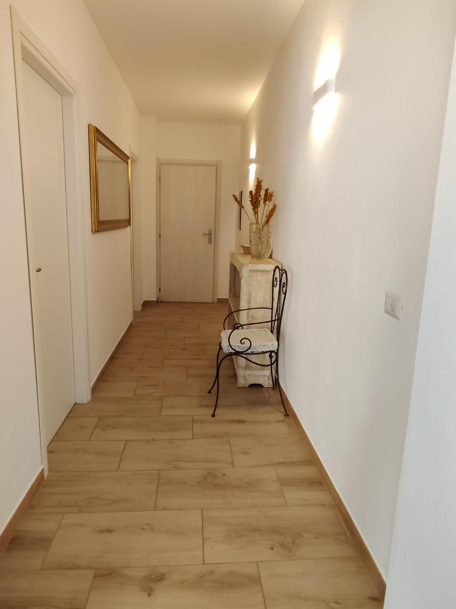 Casa Emma Apartment Cabras Ngoại thất bức ảnh